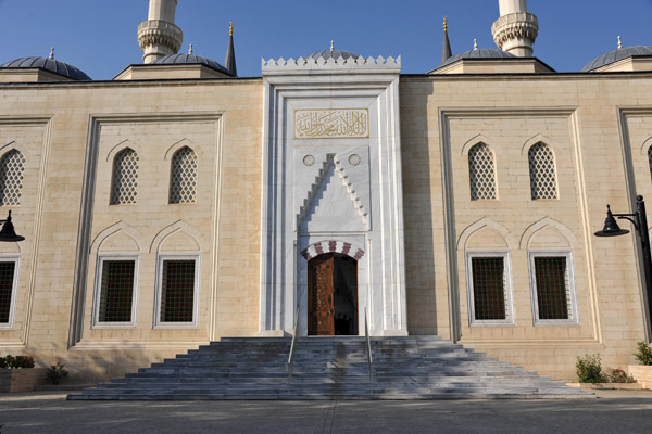 Northeastern façade of the Azadi Mosque