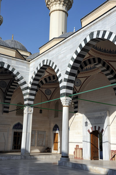 Courtyard, Azadi Mosque