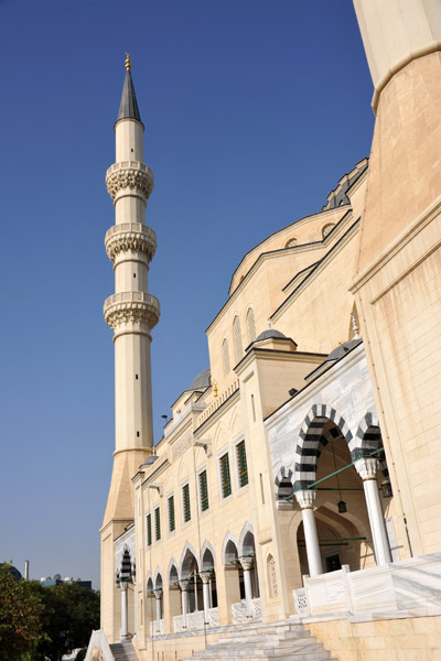 Exterior of the Azadi Mosque