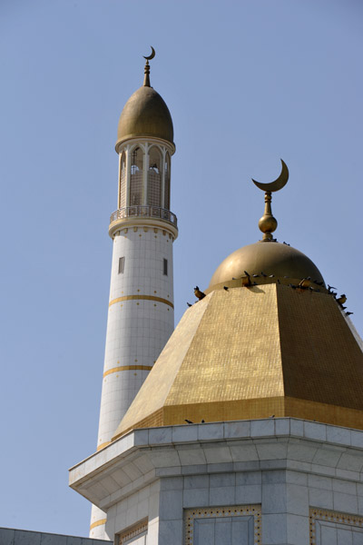 Octagonal dome and minaret