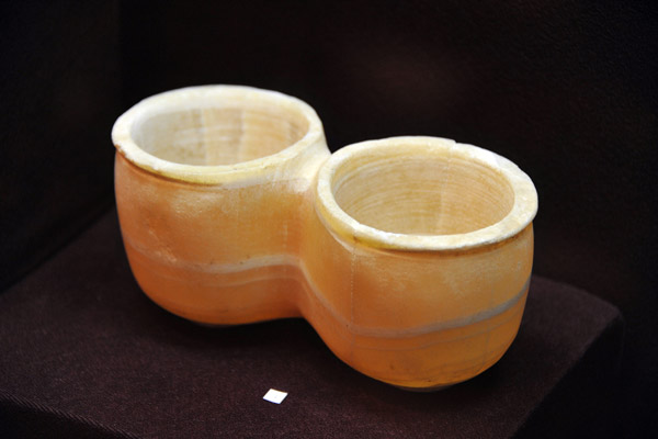 Double alabaster vessel, 3000-2000 BC