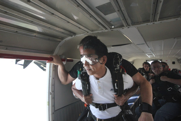 SkydiveDubaiApr12Brian 021.jpg