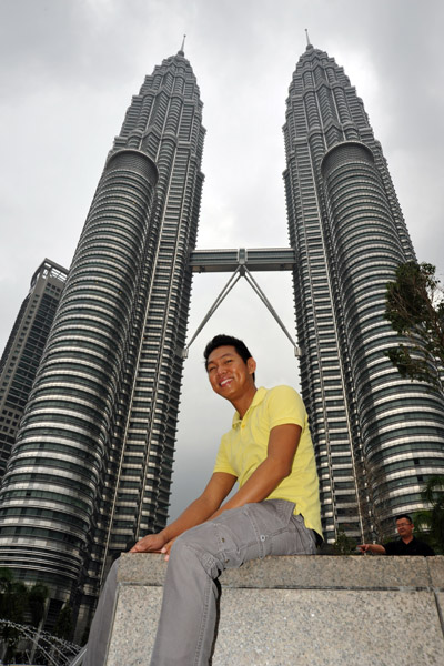 Dennis with Petronas Towers
