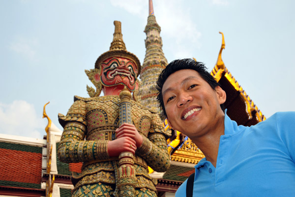 Dennis at Wat Phra Kaeo