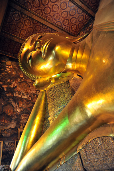Reclining Buddha - 15m high