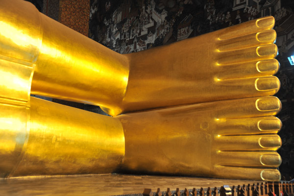 Feet of the Reclining Buddha, Wat Pho