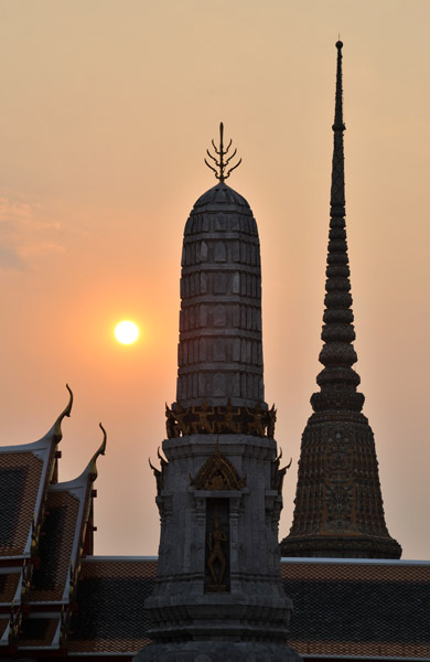 Sunset - Wat Pho