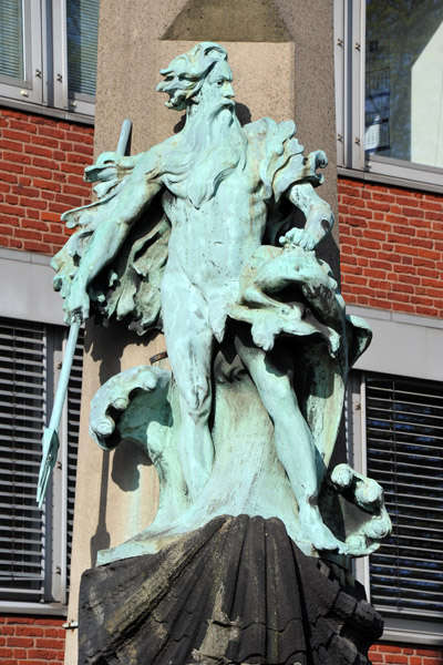 Neptune Statue, Hamburg