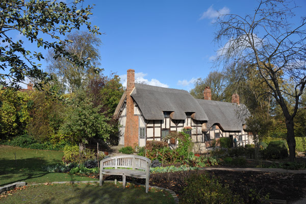 The oldest parts of Anne Hathaway's Cottage were built prior to the 15th C. 