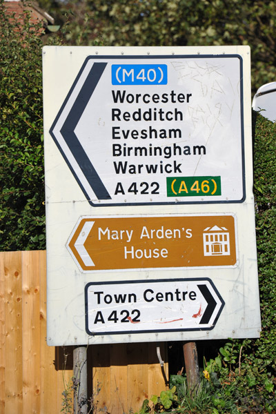 Road sign, Stratford-upon-Avon