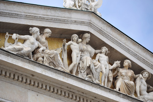 Pediment sculpture of the House of Representatives - Abgeordnetenhaus