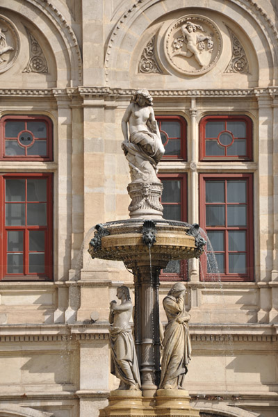 Fountain - Wiener Staatsoper