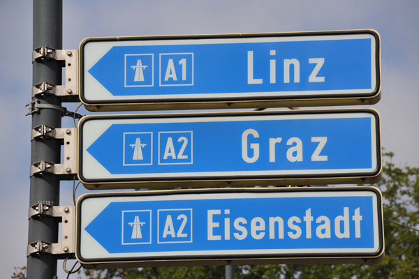 Roadsign on the Ringstraße for Linz, Graz and Eisenstadt
