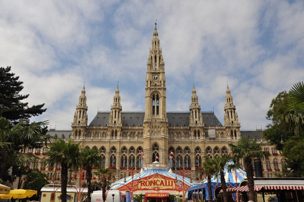 Roncali Circus set up on the Rathausplatz, Vienna