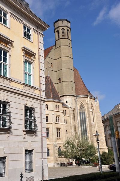 Corner of the Federal Chancellery and the Minoritenkirche