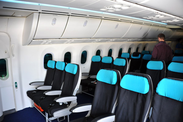 Boeing 787 Dreamliner interior - Dubai Airshow