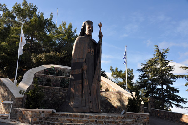 Giant statue of Archbishop Makarios III at the start of the walkway that leads to his mountaintop tomb