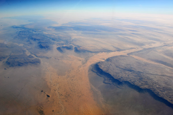 Adrar Plateau, Mauritania (N20 11/W13 16)