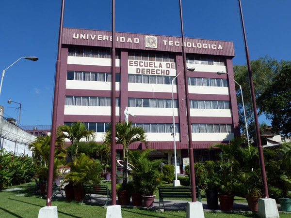 Universidad Tecnologica - Escuela de Derecho