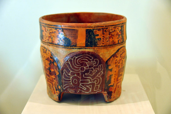 Polychromatic vase - classical period