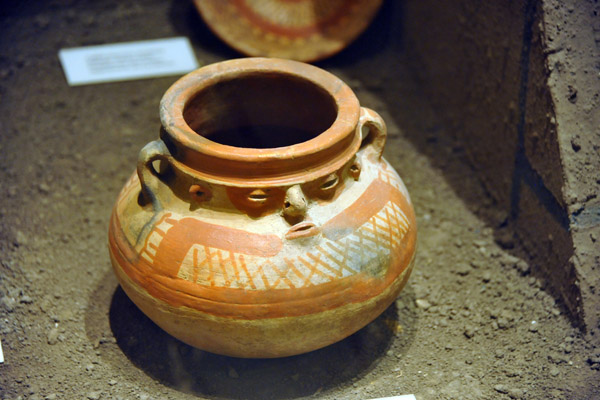 Bichromatic vase from the late classical period