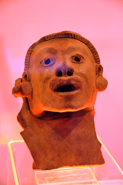 Figurine representing a sacrificial victim - postclassic period (900-1200)