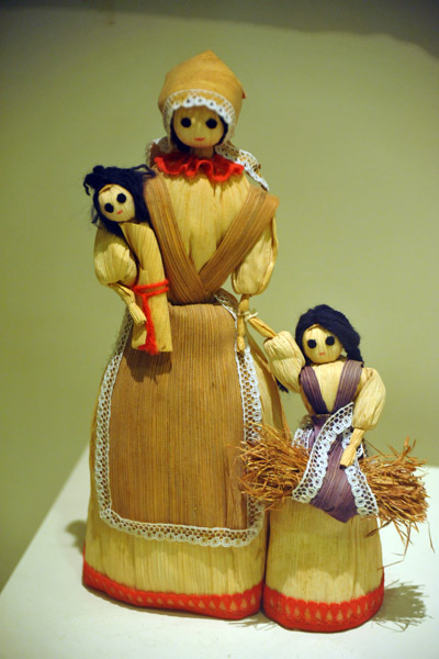 Corn-husk dolls