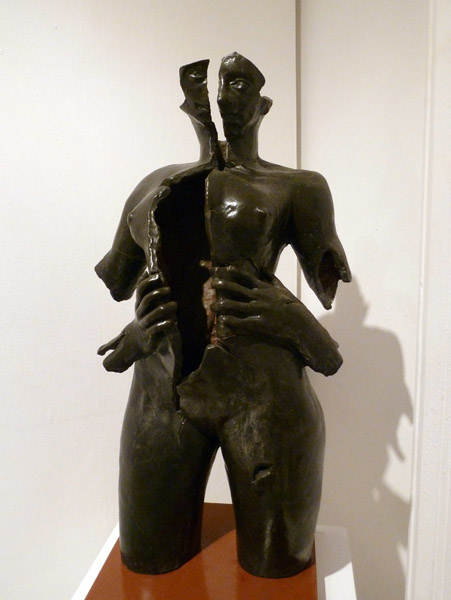 Mujer sacrificed by Enrique Salaverra, 1994