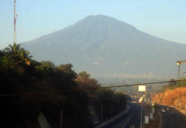 A last look at Quetzaltepec, the volcano of San Salvador