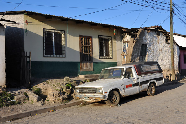 An old pickup, Calle Yaruga, Copan Ruinas