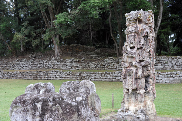 Stela F (721 AD) on the Great Plaza, the 13th Ruler, Uaxaclajuun Ub'aah K'awiil (18 Rabbit)