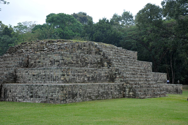 The small terraced pyramid of Temple 4, Copan