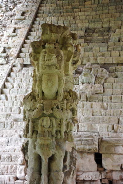 Stele M and the Hieroglyphic Stairway