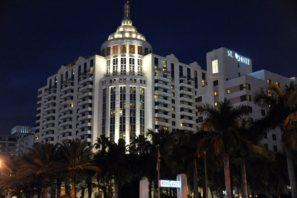 Lowes Hotel and the St. Moritz at night, Collins Avenue