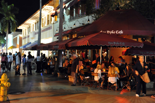 Van Dyke Café, Lincoln Road Mall