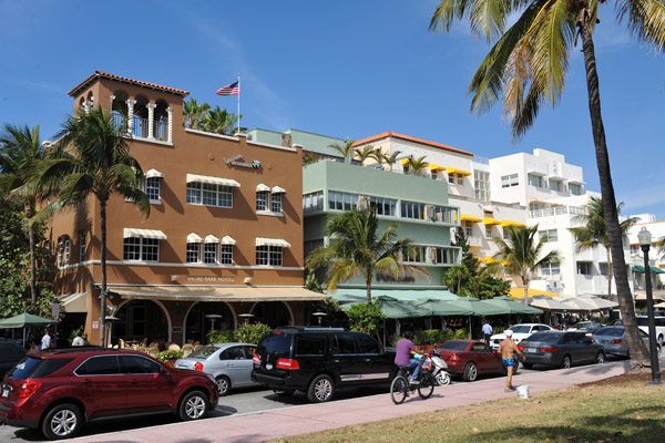 Ocean Drive between 8th and 9th Streets, South Beach