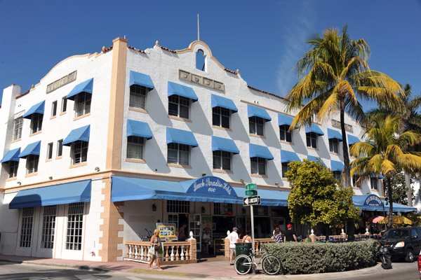 Beach Paradise Hotel, Ocean Drive at 6th Street