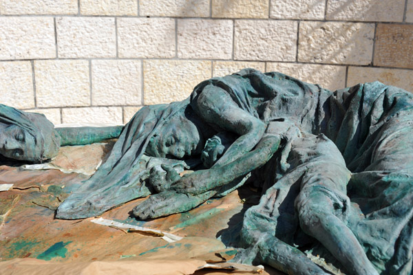 Holocaust Memorial final sculpture - The Journey Ends