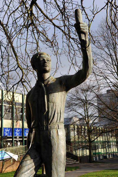 Coventry News Boy statue, 1965