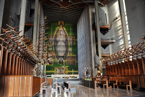 New Coventry Cathedral - Altar