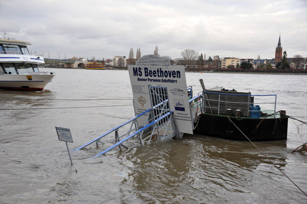 Sunken dock of the MS Beethoven, Bonn