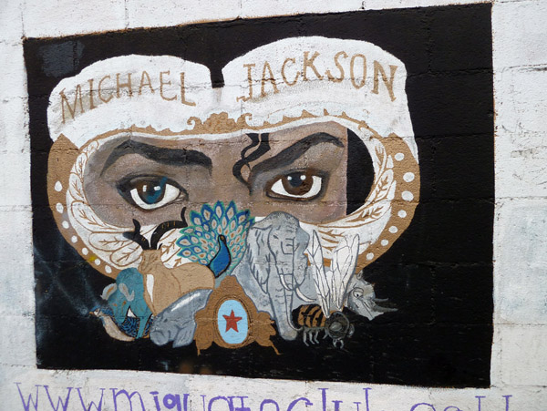 Mural of Michael Jackson on the western wall of the Guatemala City Zoo