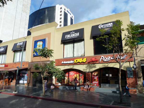 2A Avenida, Zona Viva, Guatemala City
