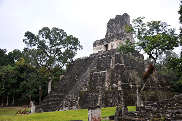 Templo II of Tikal, the Temple of the Mask, dedicated to the wife of Jawsaw Chan K'awiil I, the 26th ruler (682-734)
