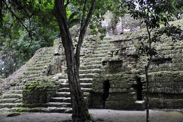 Temple of the Masks (E-Group) between the Lost World and the Plaza of the Seven Temples