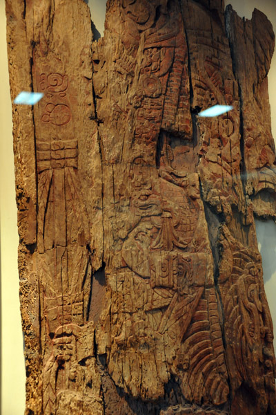 Wooden lintel No. 1, El Zotz (Petén), Late Classic Period 650-750 AD