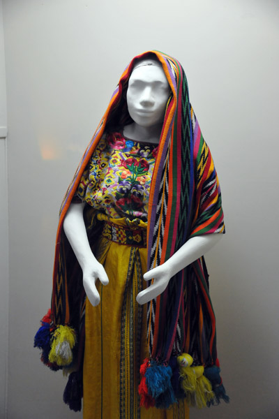 Daily use woman's dress - San Pedro Sacatepéquez