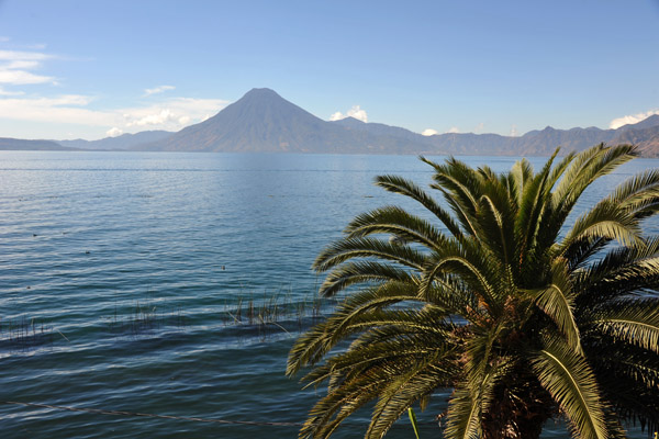 Lakeshore of Lago de Atitlán at Panajachel