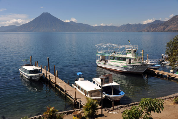 Boat docks along the Calle del Lago lakeshore, Panajachel