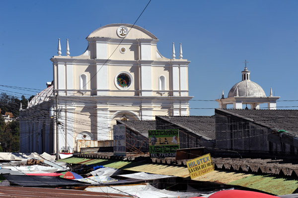 Cathedral of Solola standing out above the market